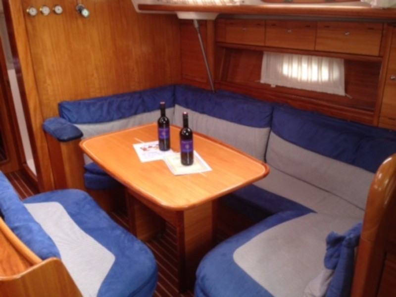 Yacht BAVARIA - 46 Cruiser "Makani"