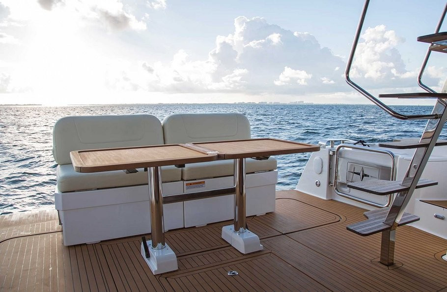 Yacht BAVARIA - Virtess 420 Fly "Caleni"