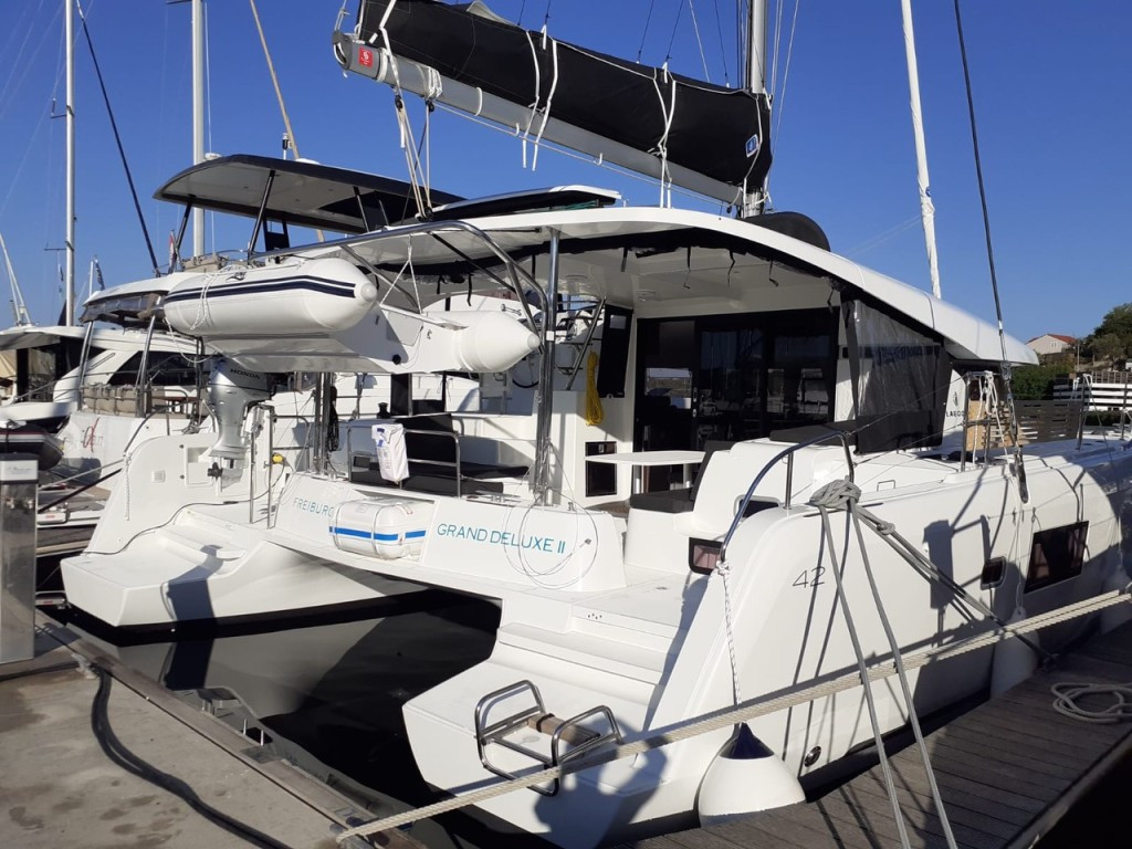 Yacht LAGOON - 42 "Grand DeLuxe II"