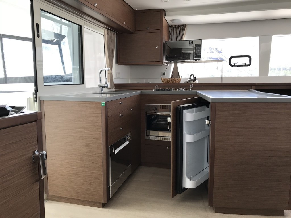 Yacht LAGOON - 450 F "Grand Deluxe I"