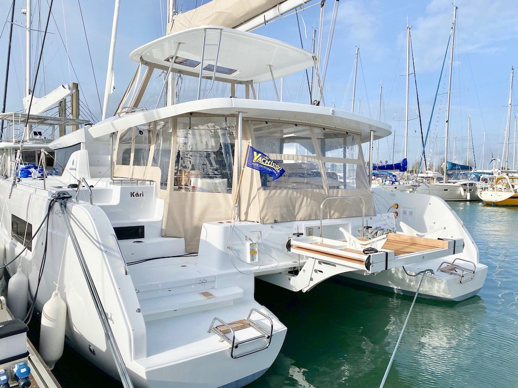 Yacht LAGOON - 46 "Kari"