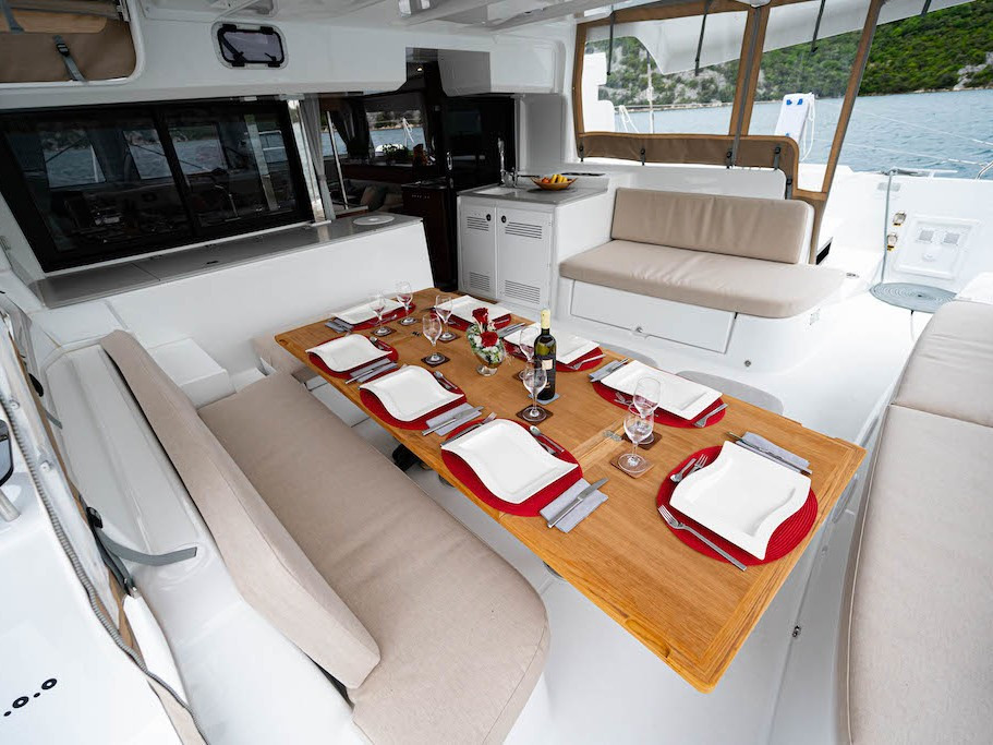 Yacht LAGOON - 46 "Kari"