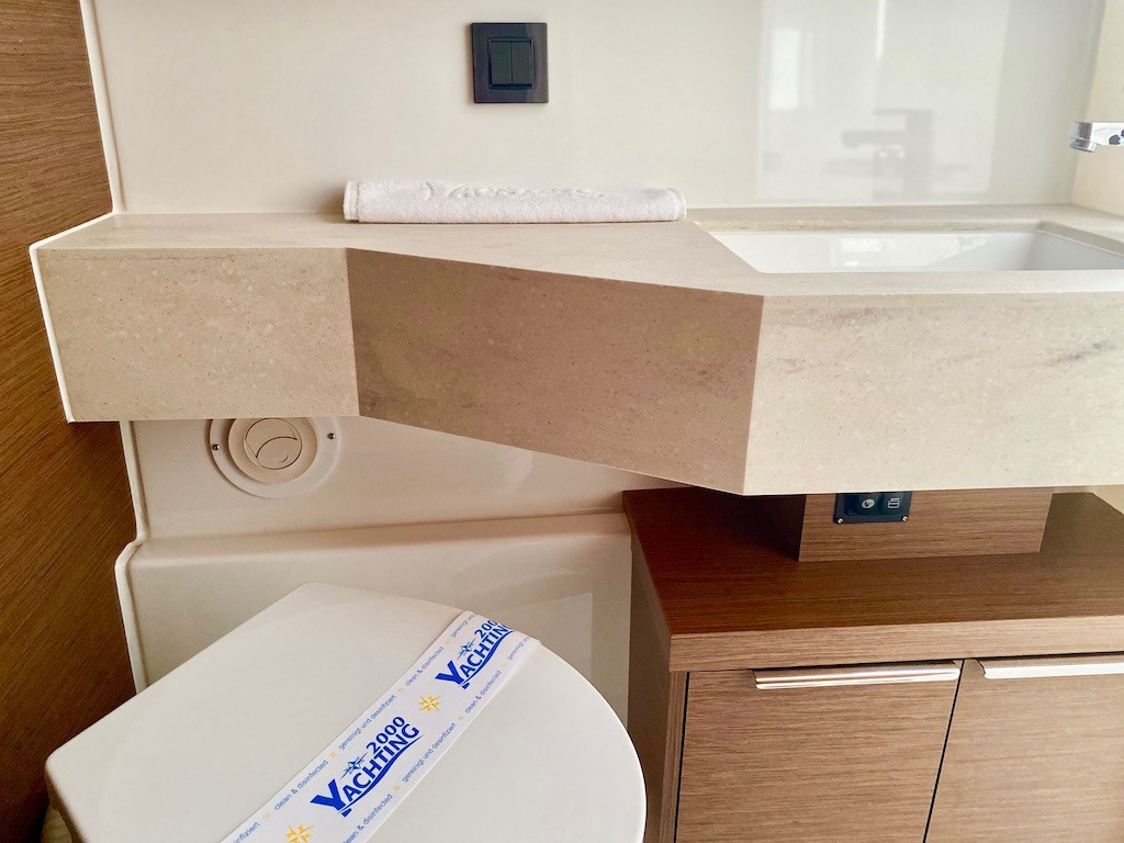 Yacht LAGOON - 46 "Ruru"