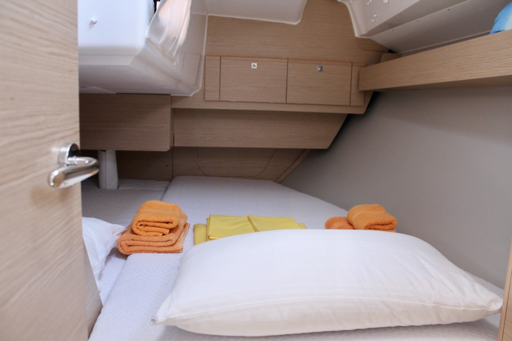 Yacht DUFOUR - 360 Grand Large "Zion"