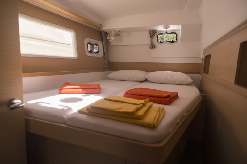 Yacht LAGOON - 400 S2 "Why not 11"