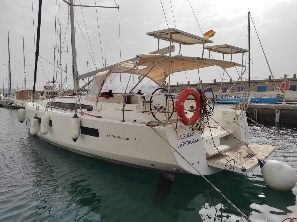 Yacht JEANNEAU - Sun Odyssey 440 "Alboran Caipiroska"