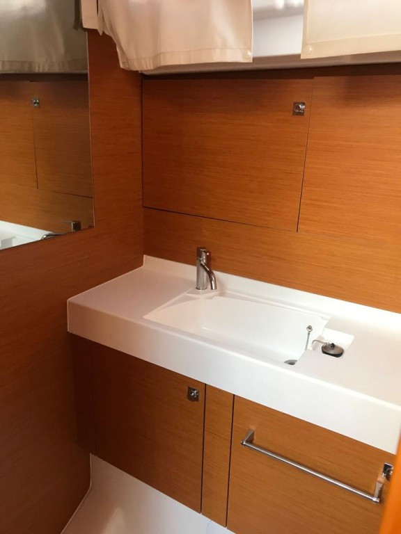 Yacht JEANNEAU - Sun Odyssey 519 "Alboran Bourbon"