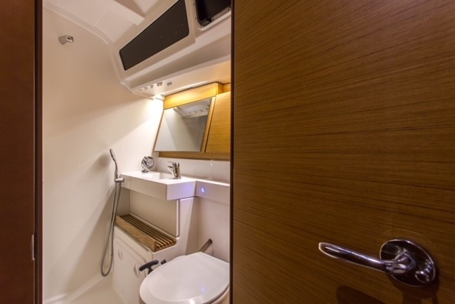 Yacht JEANNEAU - Sun Odyssey 440 "Ocean Song"