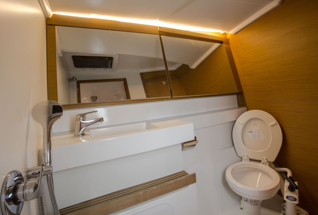 Yacht JEANNEAU - Sun Odyssey 440 "Deep Water"