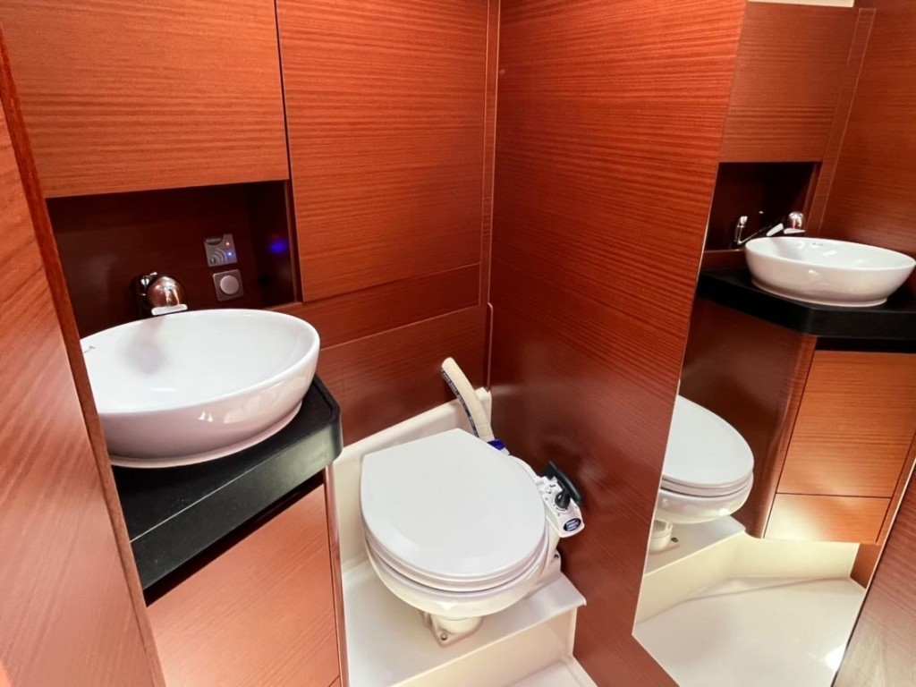 Yacht HANSE - 418 "Mersina"