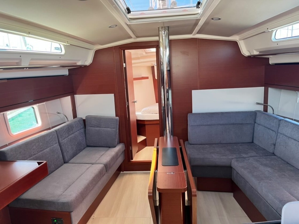 Yacht HANSE - 418 "Mersina"