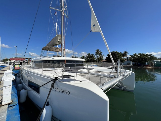 Yacht LAGOON - 46 "Sol Griso"