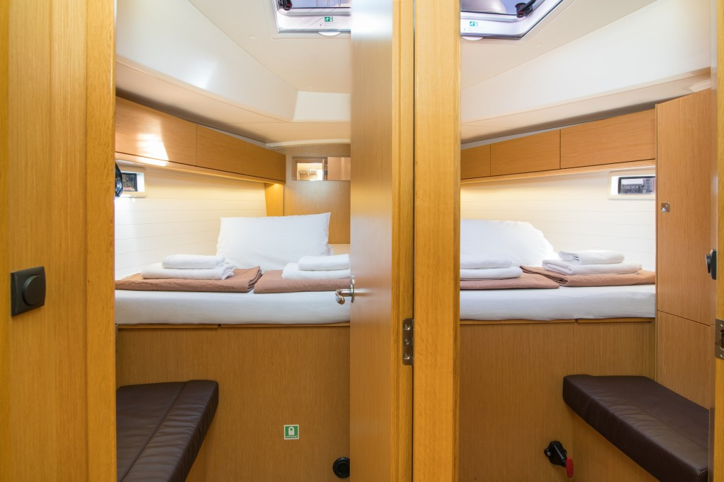 Yacht BAVARIA - Cruiser 46 "Simbl"