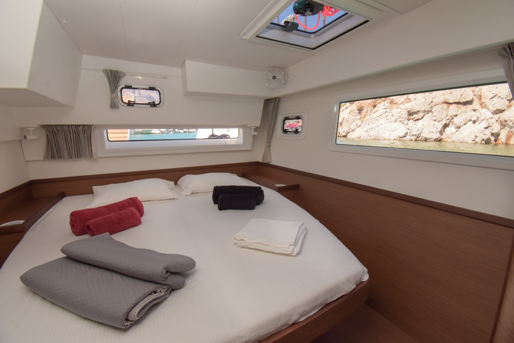 Yacht LAGOON - 42 "Aenaos"