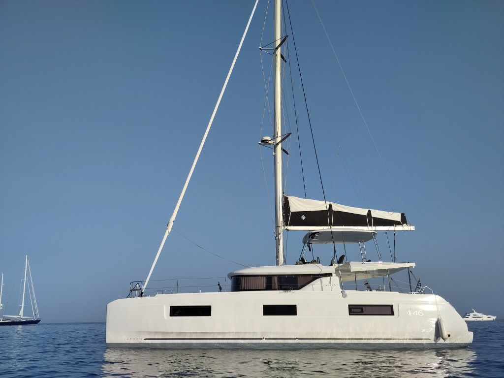 Yacht LAGOON - 46 "Zoey"