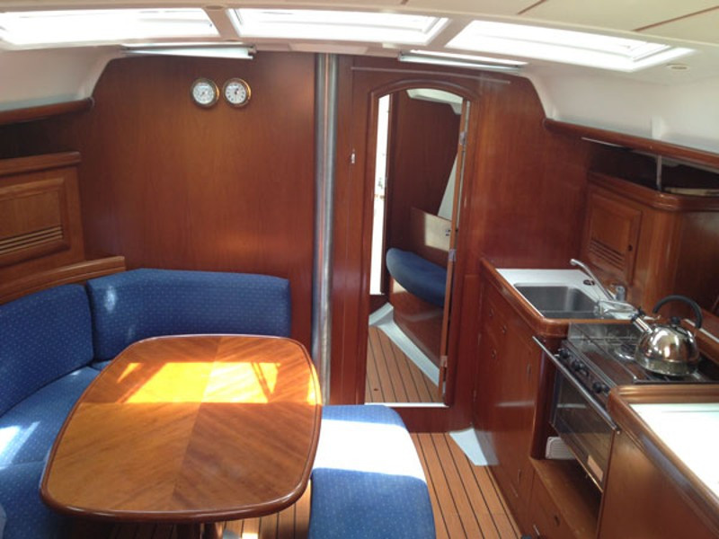 Yacht JEANNEAU - Sun Odyssey 37 "Lina"