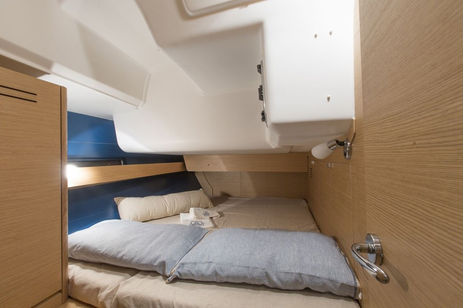 Yacht DUFOUR - 460 Grand Large "Amigo"