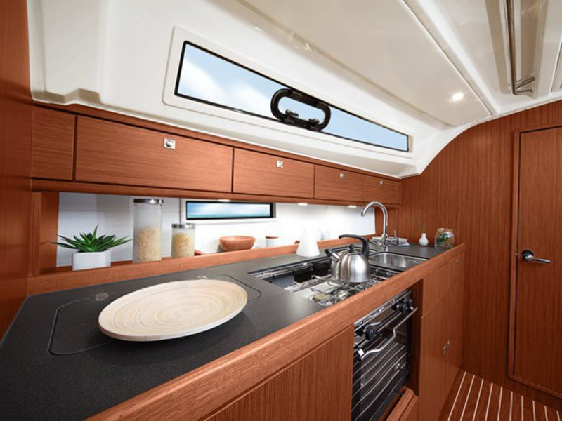 Yacht BAVARIA - Cruiser 41 "Hera"