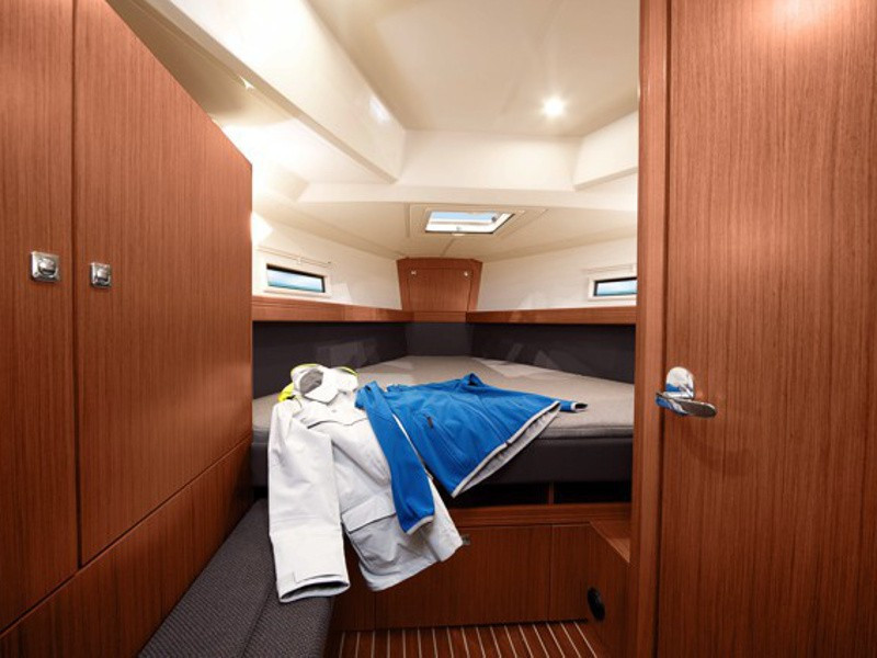 Yacht BAVARIA - Cruiser 41 "Urze"