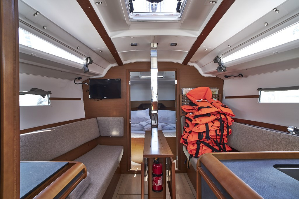 Yacht JEANNEAU - Sun Odyssey 349 "Zatara"