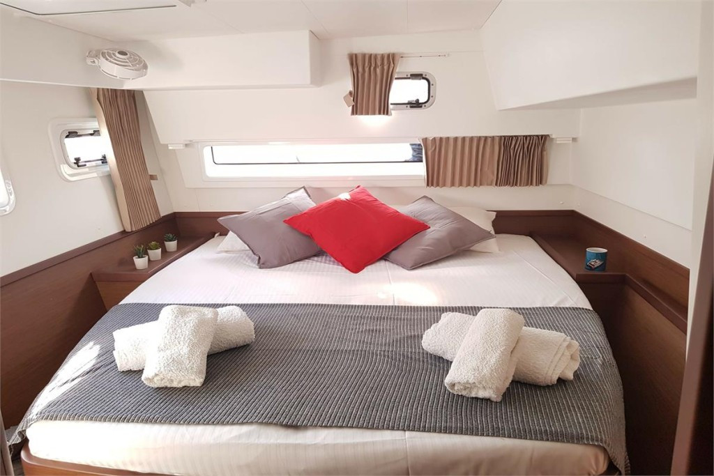 Yacht LAGOON - 42 "Dream of Life"