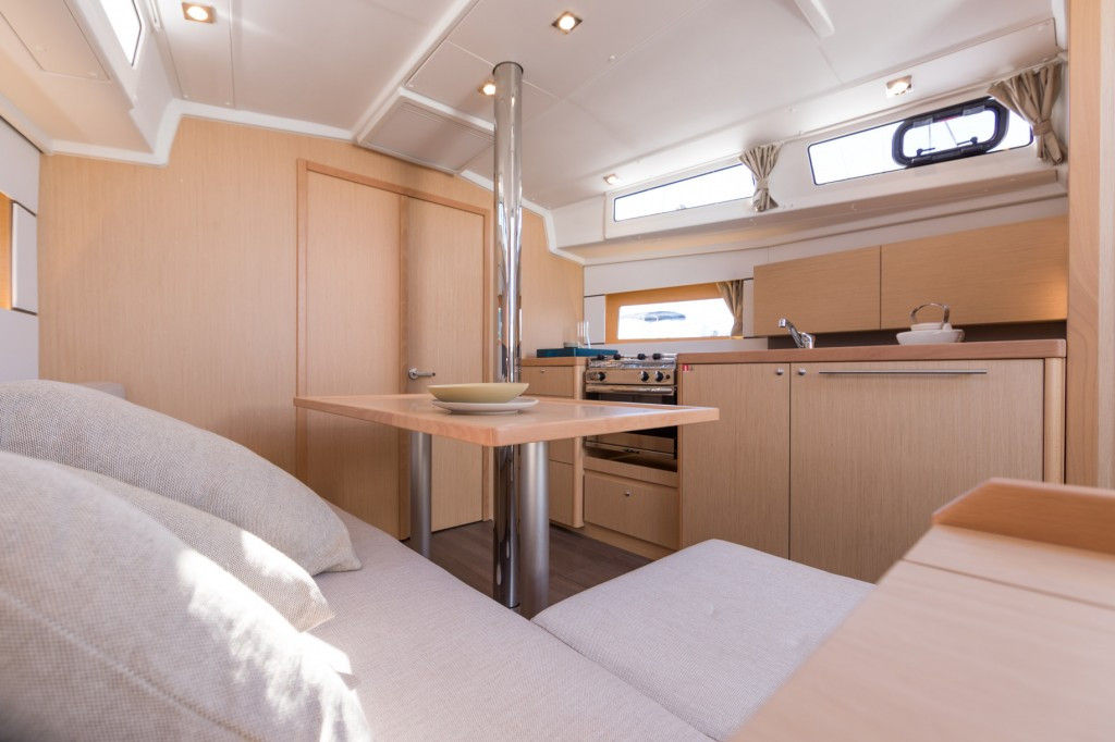 Yacht BENETEAU - Oceanis 38.1 "Mare Nostrum II"