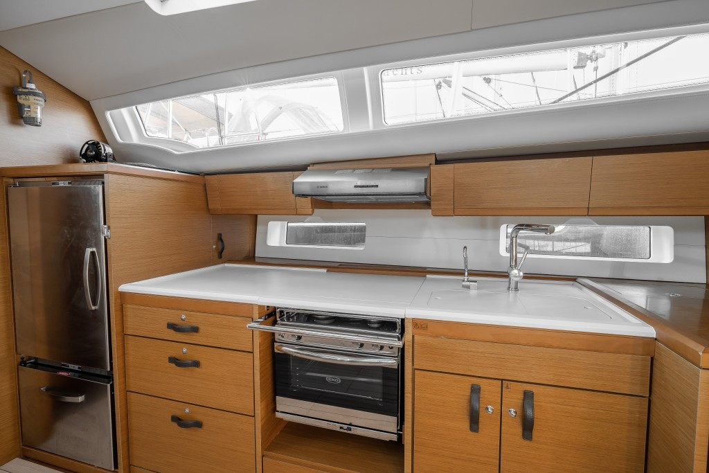 Yacht JEANNEAU - 54 "Our Lady"