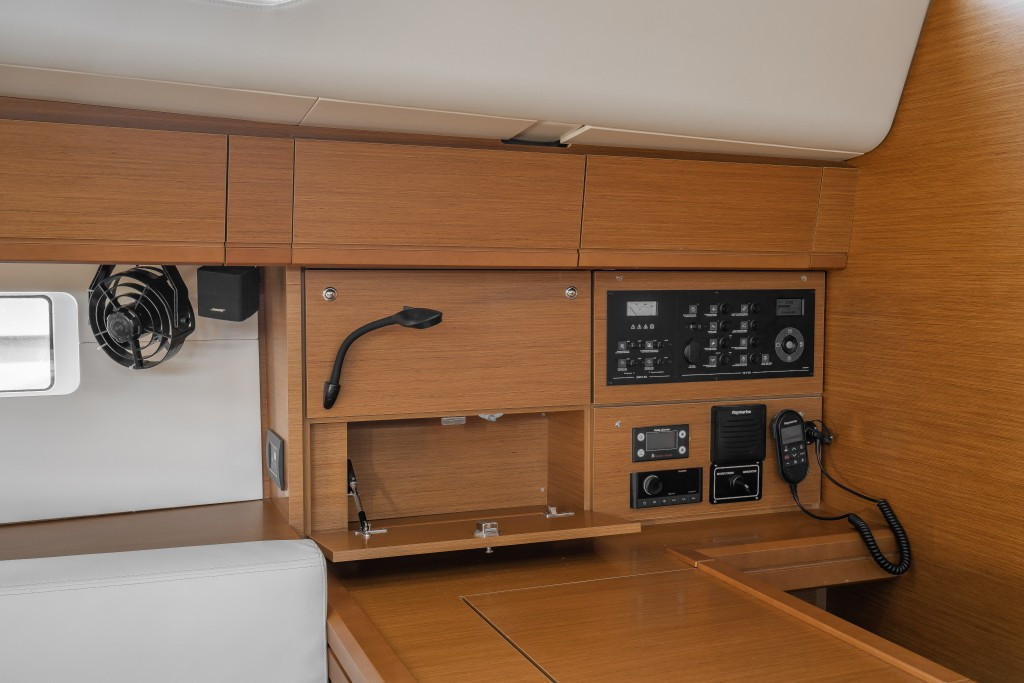 Yacht JEANNEAU - 54 "Our Lady"