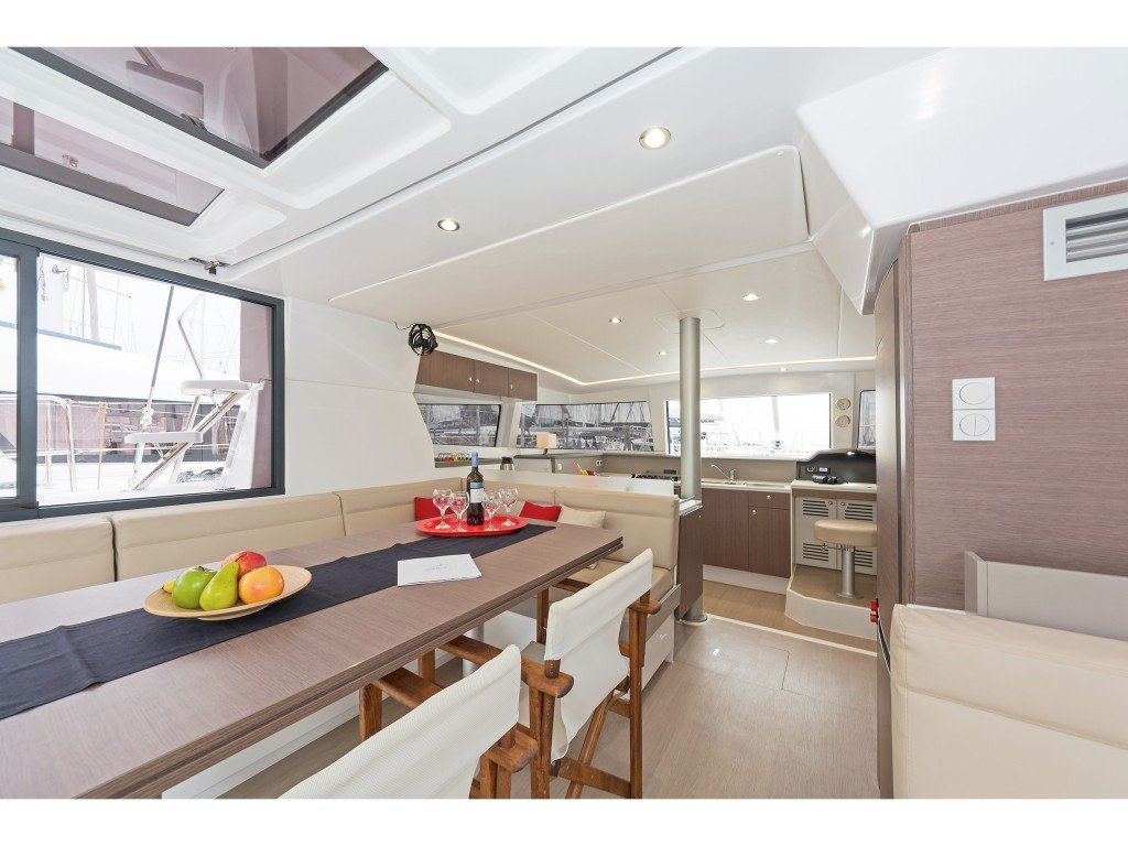 Yacht CATANA - Bali 4.1 "Golden Waters"