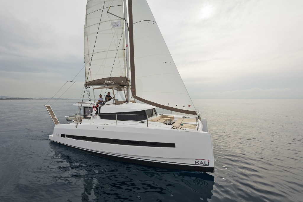Yacht CATANA - Bali 4.1 "Golden Waters"