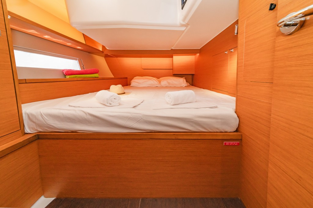 Yacht DUFOUR - 470 "Edelweiss"