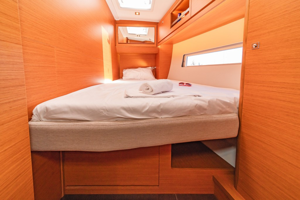 Yacht DUFOUR - 470 "Edelweiss"