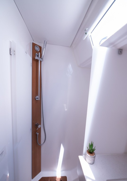 Yacht DUFOUR - 470 "Andromeda"