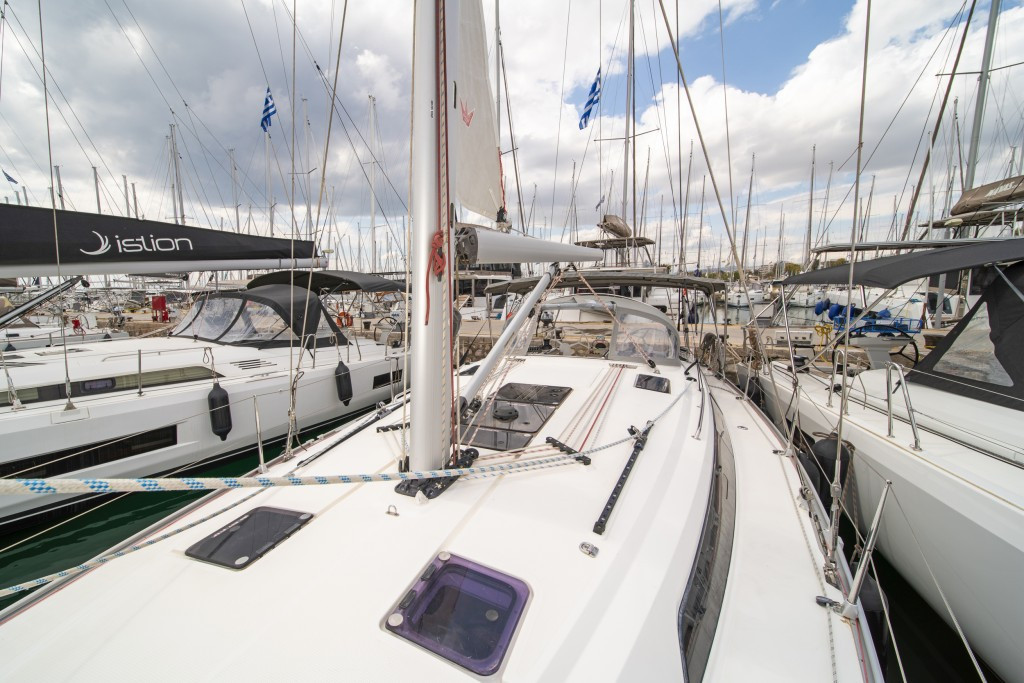 Yacht BAVARIA - Cruiser 41 "Laertis"