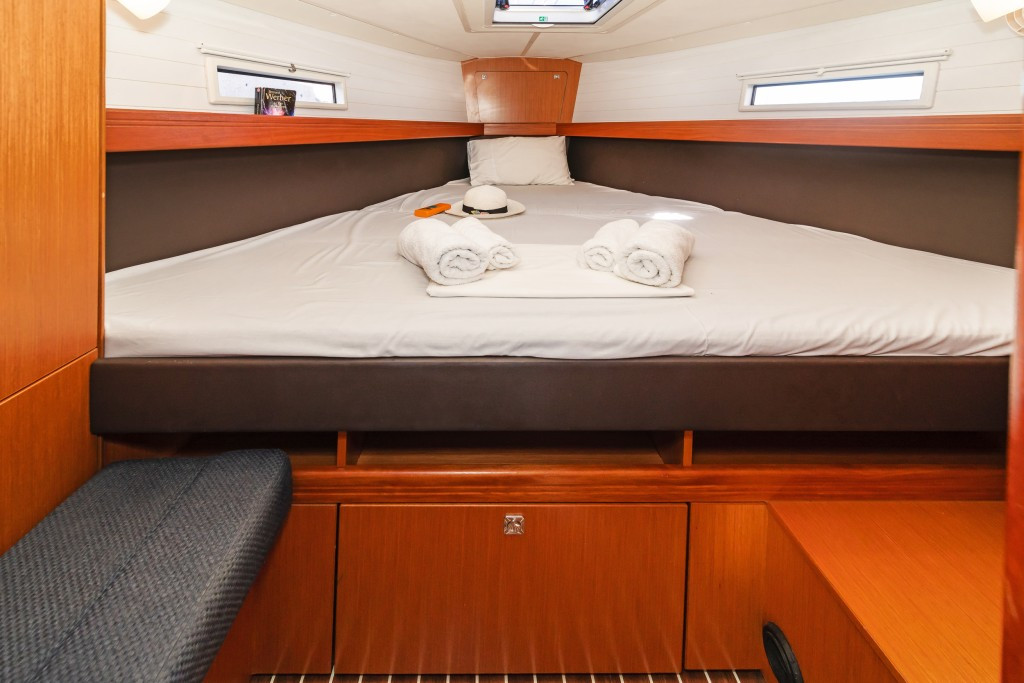 Yacht BAVARIA - Cruiser 41 "Blue Pearl"