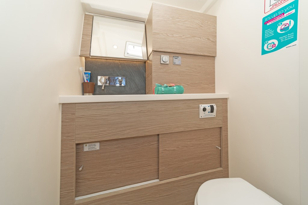 Yacht HANSE - 458 "Triton"