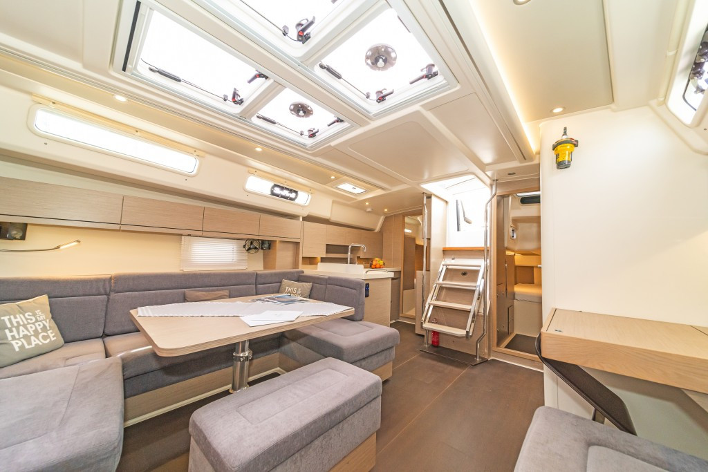 Yacht HANSE - 458 "Ella"