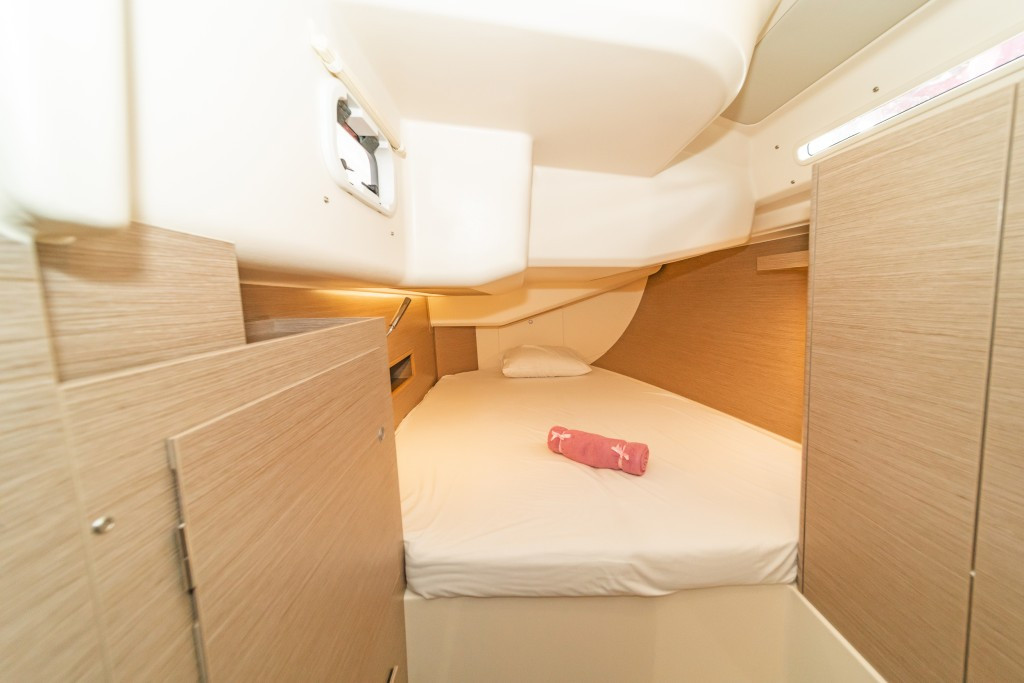 Yacht HANSE - 458 "Ella"