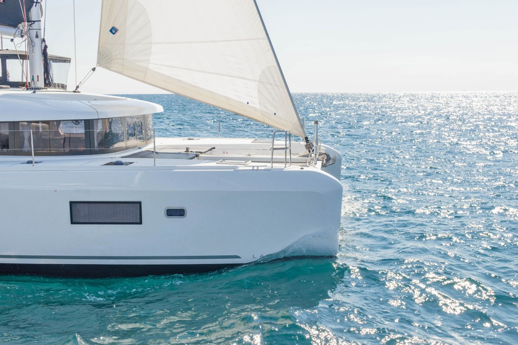 Yacht LAGOON - 42 "Niriis"