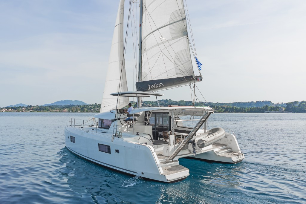 Yacht LAGOON - 42 "Equilibrium"