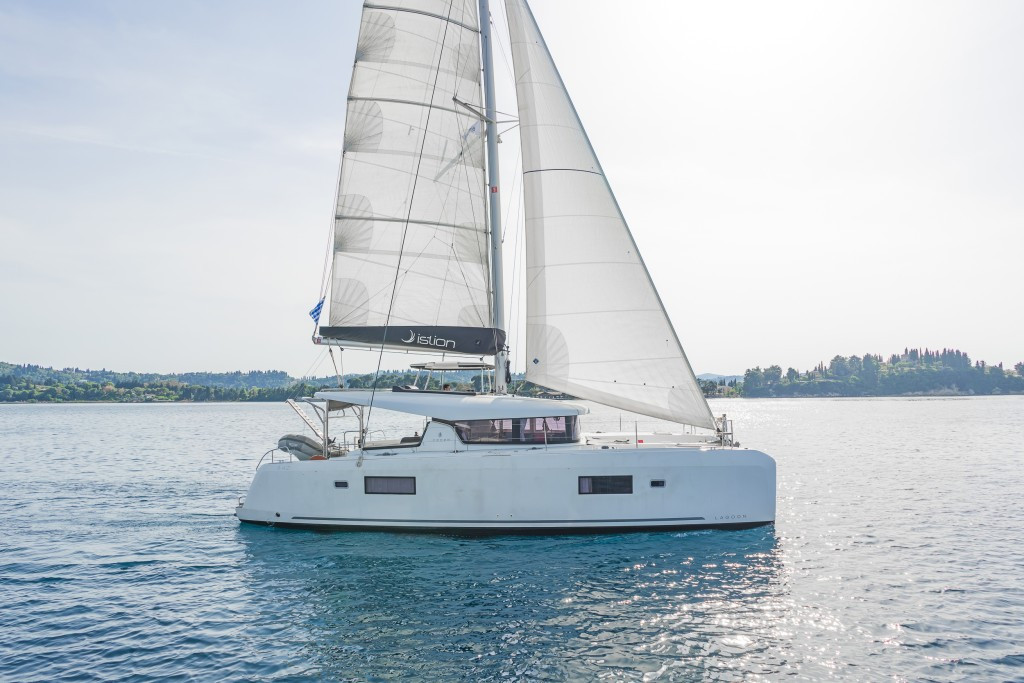 Yacht LAGOON - 42 "Equilibrium"