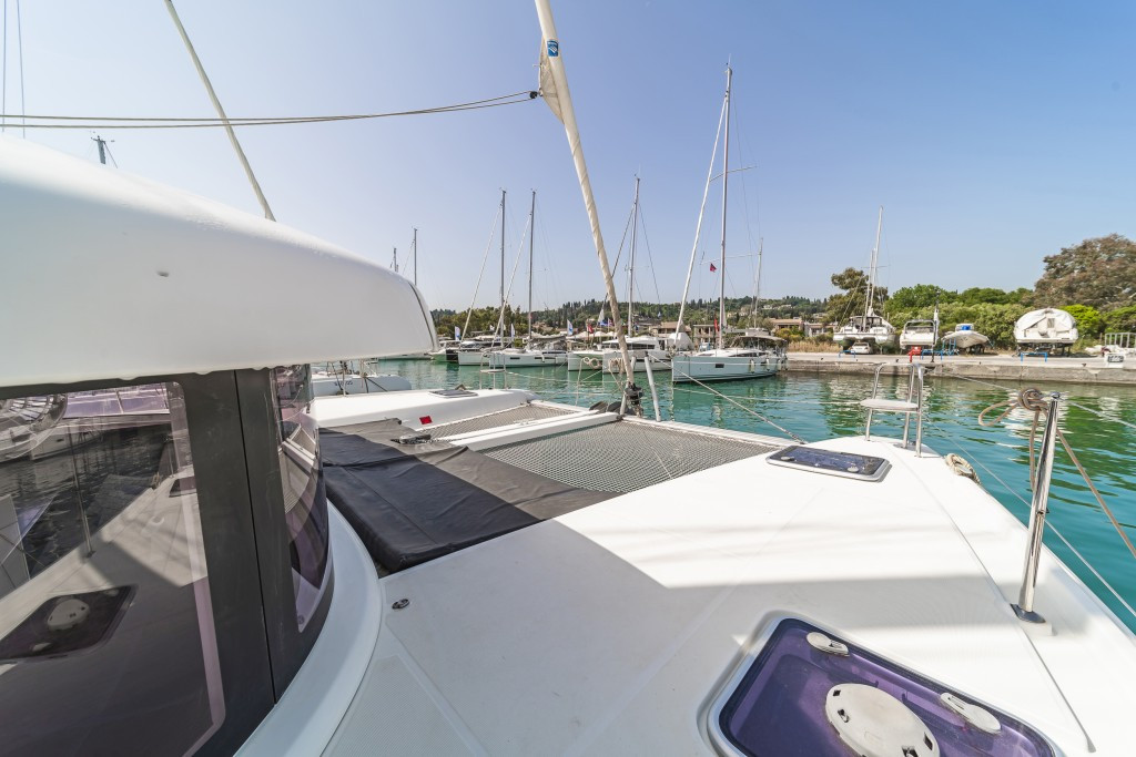 Yacht LAGOON - 42 "Equilibrium"