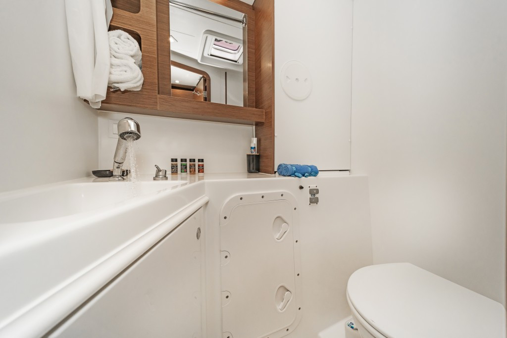 Yacht LAGOON - 42 "Equilibrium"