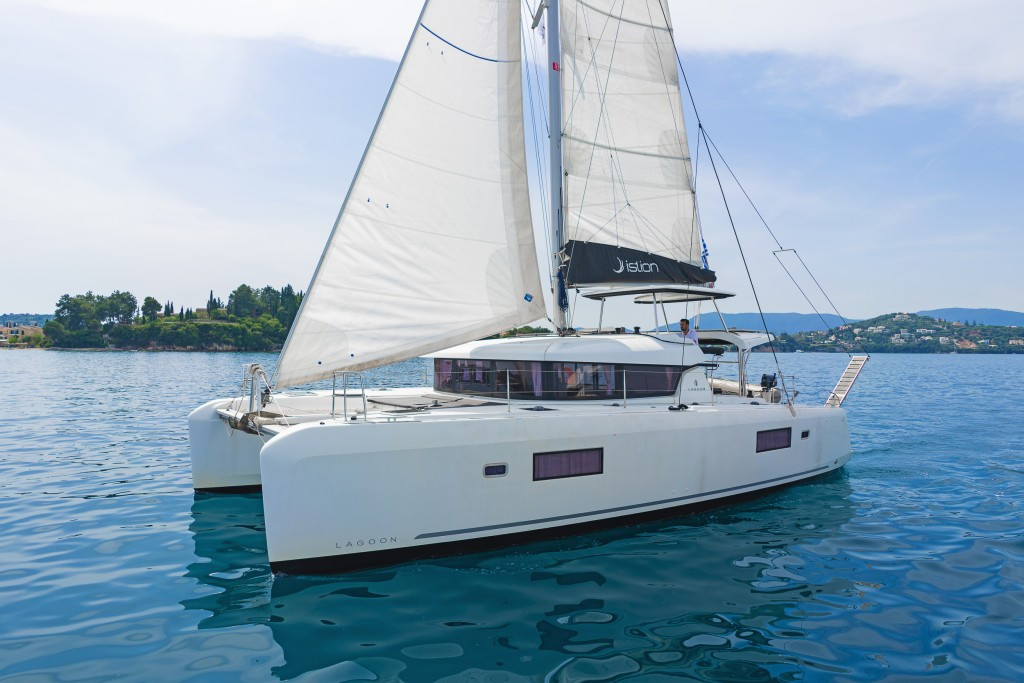 Yacht LAGOON - 42 "Four Season"