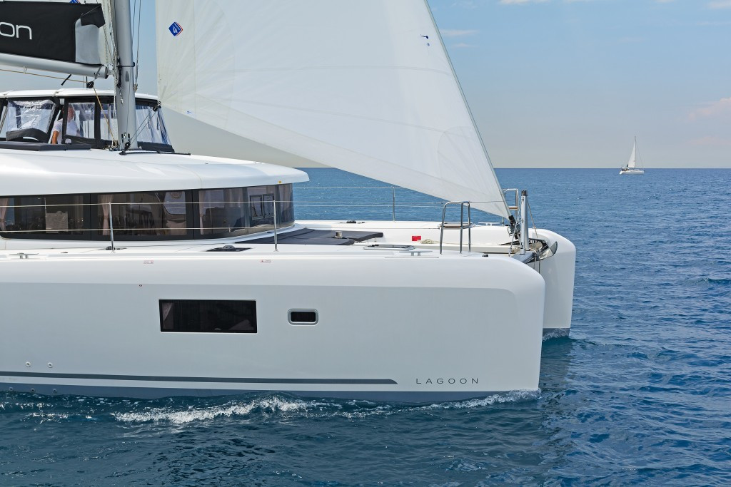 Yacht LAGOON - 42 "Deja vu"