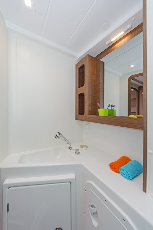 Yacht LAGOON - 42 "Deja vu"