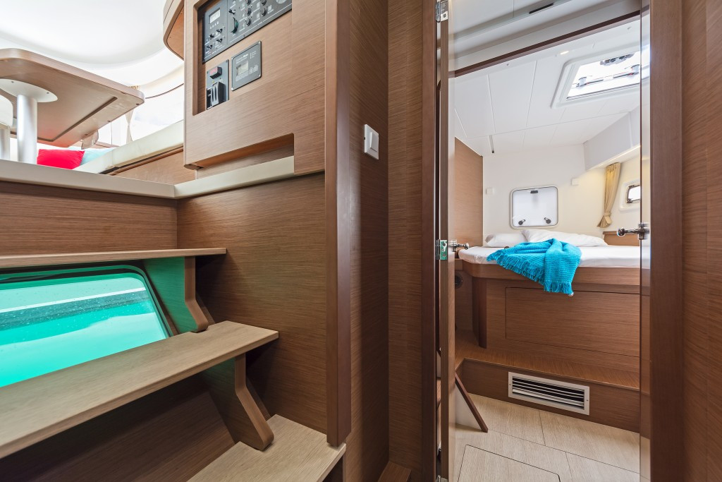 Yacht LAGOON - 42 "Deja vu"