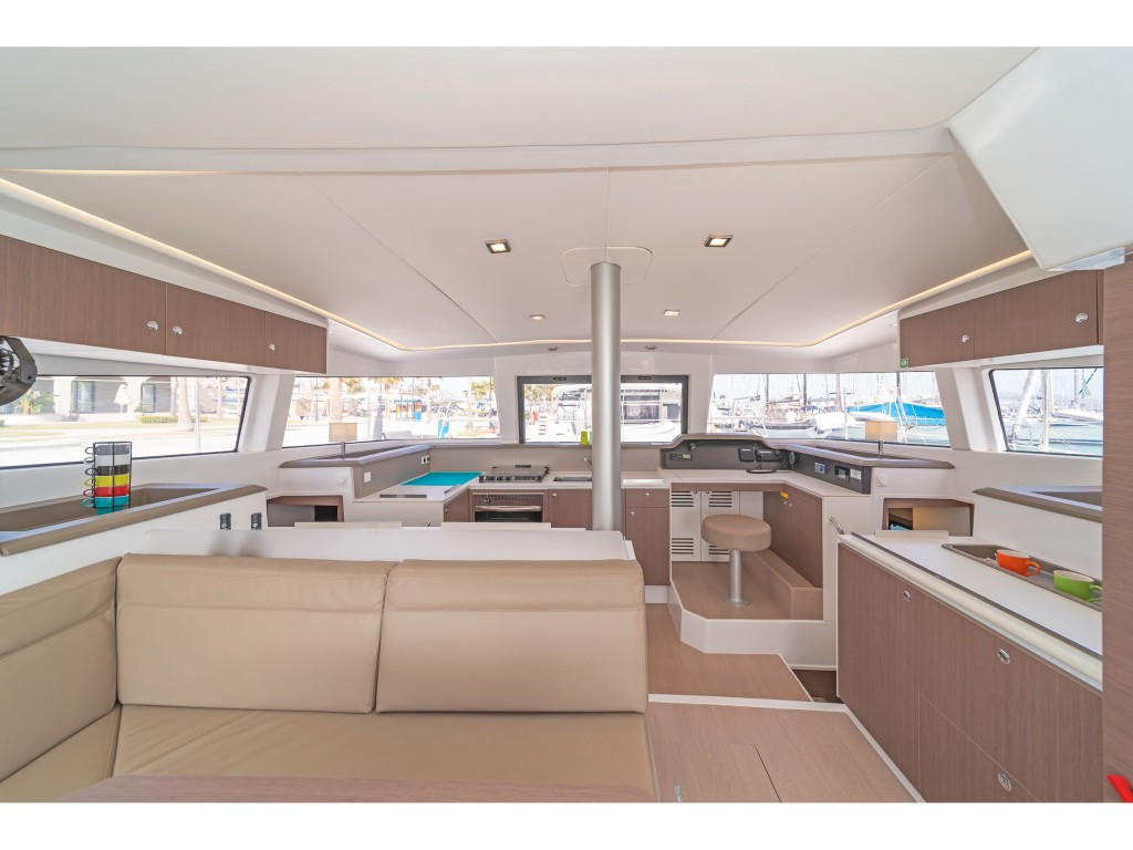 Yacht CATANA - Bali 4.1 "Crystal Waters"