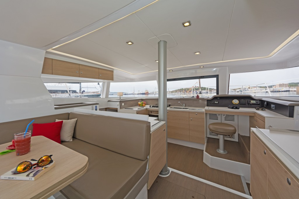 Yacht CATANA - Bali 4.1 "E.S."