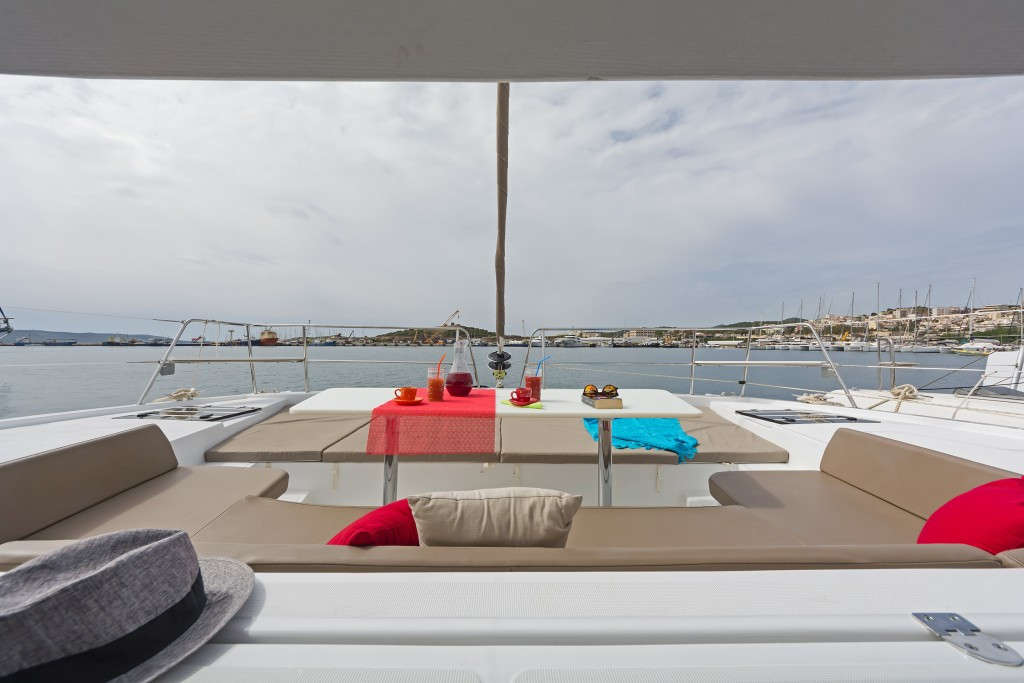 Yacht CATANA - Bali 4.1 "E.S."